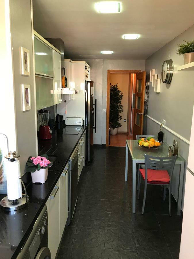 Апартаменты Apartamento Centro Rincon Playa Ринкон-де-ла-Викториа Экстерьер фото