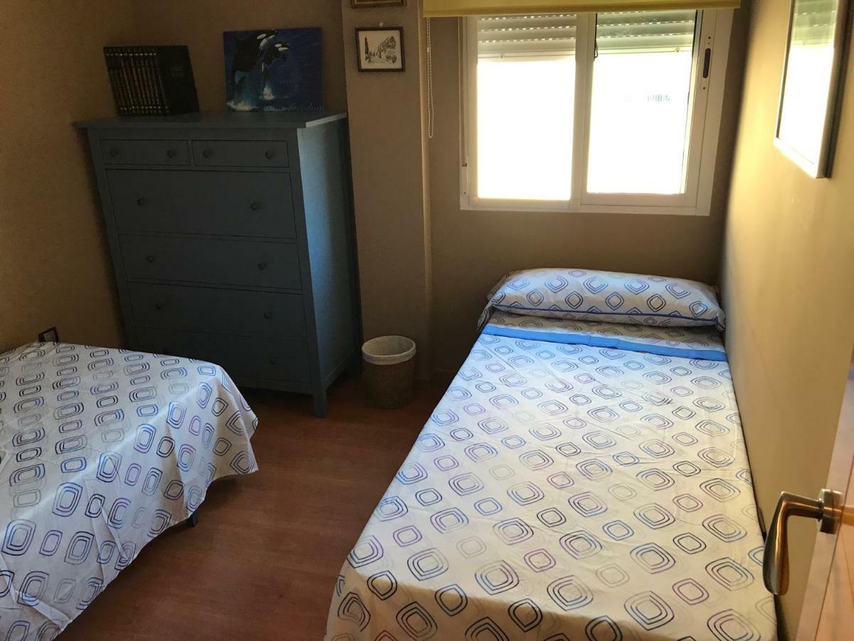 Апартаменты Apartamento Centro Rincon Playa Ринкон-де-ла-Викториа Экстерьер фото