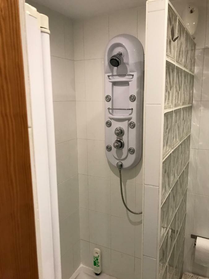Апартаменты Apartamento Centro Rincon Playa Ринкон-де-ла-Викториа Экстерьер фото