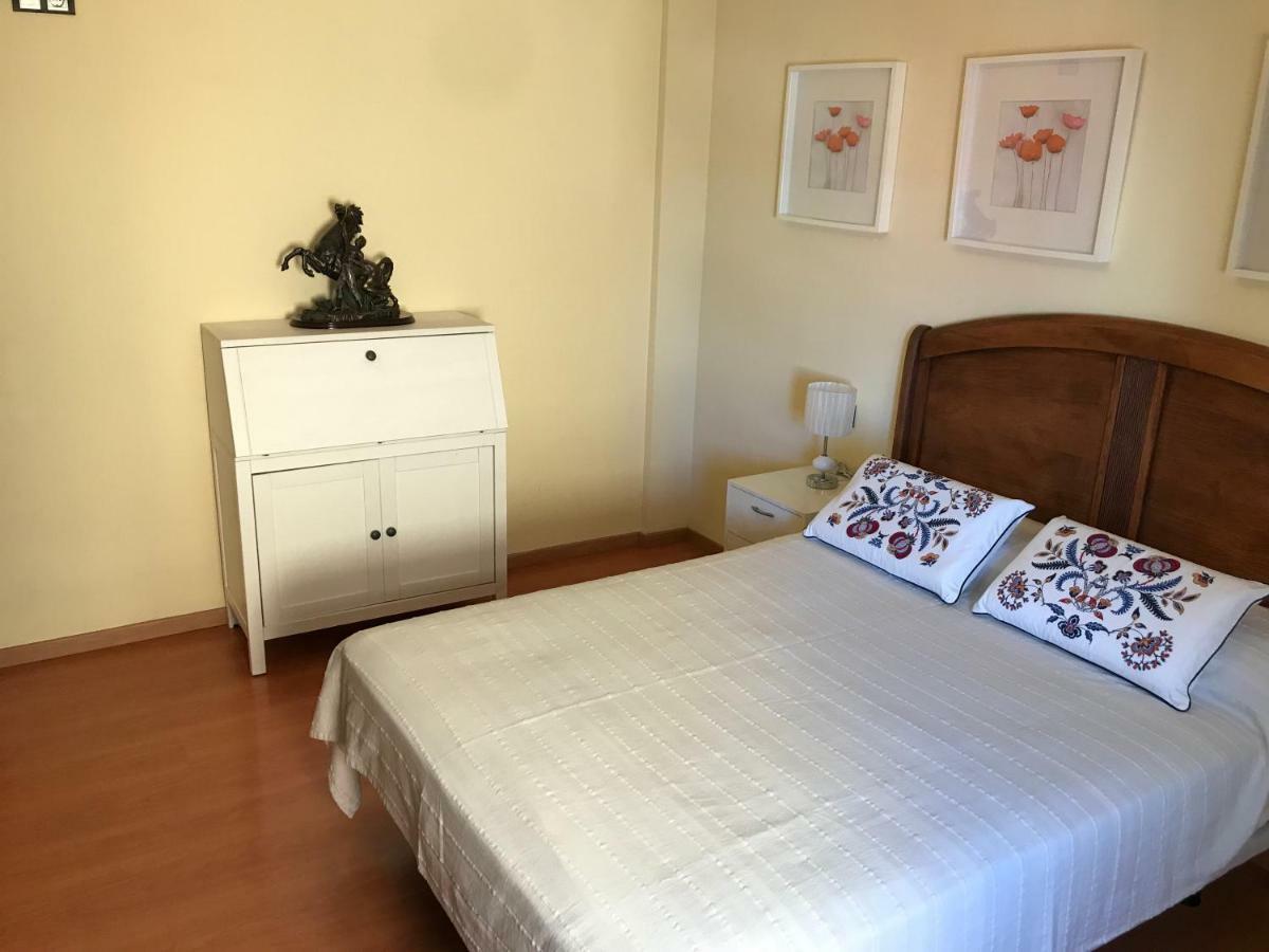 Апартаменты Apartamento Centro Rincon Playa Ринкон-де-ла-Викториа Экстерьер фото